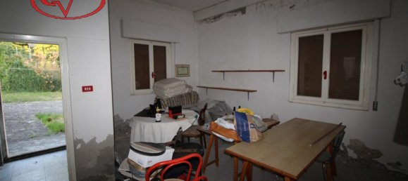 8-salle Villa à Montevarchi, Italy No. 235590 10