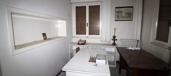 8-salle Villa à Montevarchi, Italy No. 235590 17