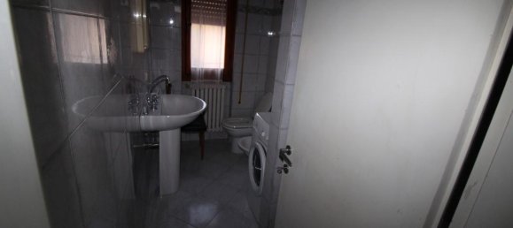 8-salle Villa à Montevarchi, Italy No. 235590 23