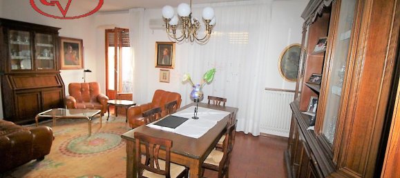 8-salle Villa à Montevarchi, Italy No. 235590 5
