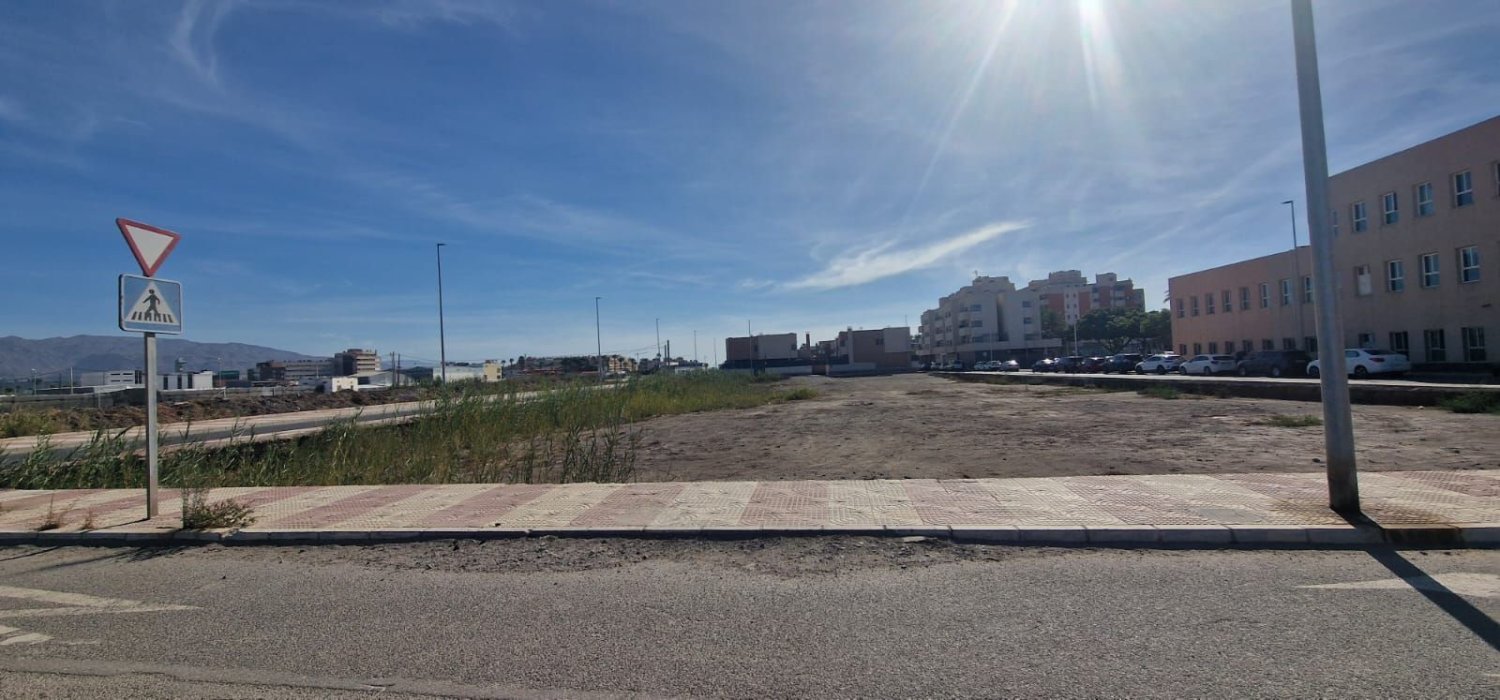 Grundstück in Roquetas de Mar, Spain 1188m², Nr. 233474