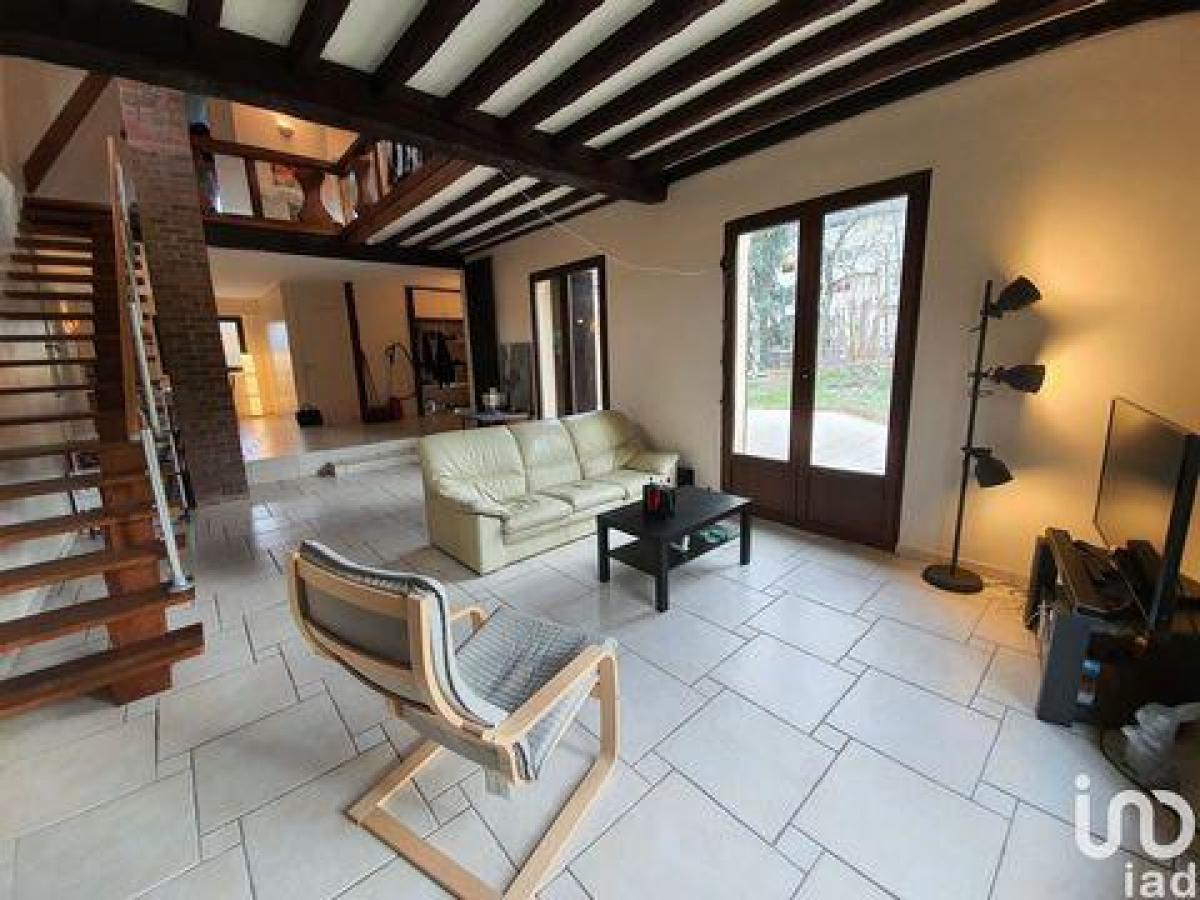 4 bedrooms House in Brunoy, France No. 30490