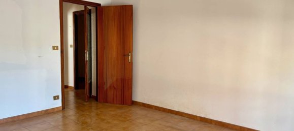 5 bedrooms Apartment in Montemarciano, Italy No. 378030 9