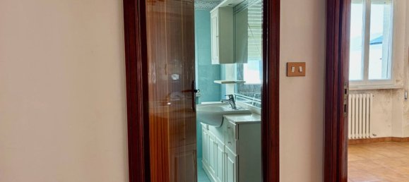 5 bedrooms Apartment in Montemarciano, Italy No. 378030 6