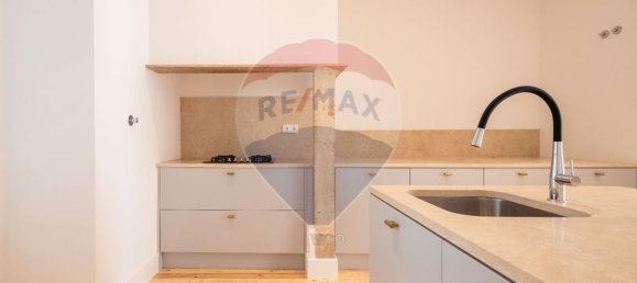 4 bedrooms Apartment in Lisbon, Portugal No. 73259 7