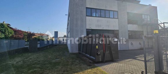 Almacén de 2 habitaciónes en Gallarate, Italy No. 260725 15