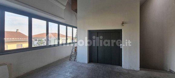 Almacén de 2 habitaciónes en Gallarate, Italy No. 260725 31