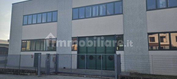 Almacén de 2 habitaciónes en Gallarate, Italy No. 260725 43