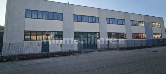 Almacén de 2 habitaciónes en Gallarate, Italy No. 260725 42