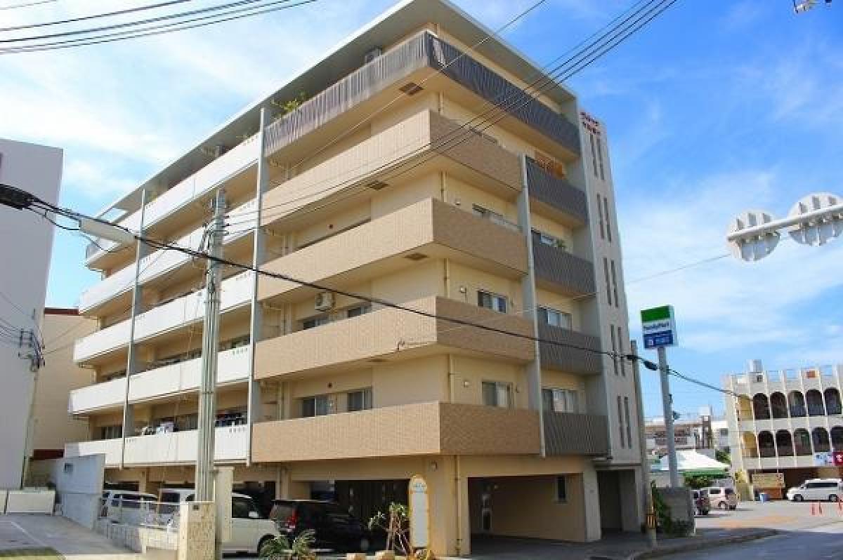 Apartamento de 3 dormitorios en Okinawa, Japan No. 2717