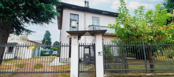 2 bedrooms Villa in Turin, Italy No. 330760 32