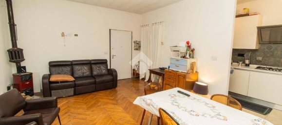 2 bedrooms Villa in Turin, Italy No. 330760 4