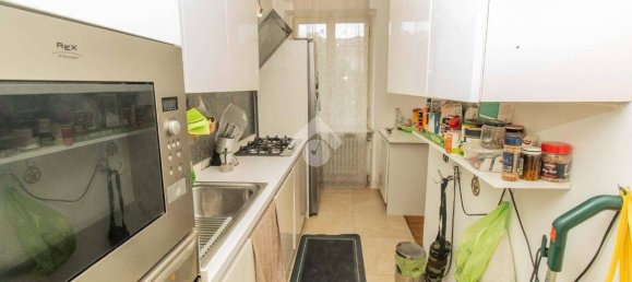 2 bedrooms Villa in Turin, Italy No. 330760 8