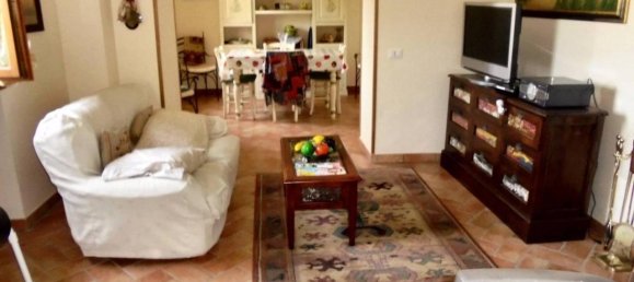 Casa de 8 divisões em Gallicano, Italy N.º 88416 9