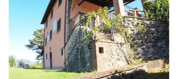 Casa de 8 divisões em Gallicano, Italy N.º 88416 39