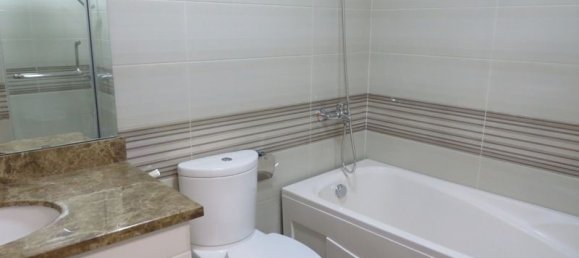 3 bedrooms Apartment in Cau Giay, Vietnam No. 3807 4