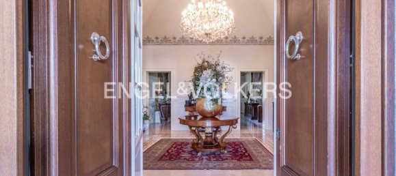 Вилла с 4 спальнями в Бари, Италия № 128079 22