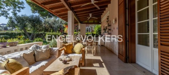 Вилла с 4 спальнями в Бари, Италия № 128079 19