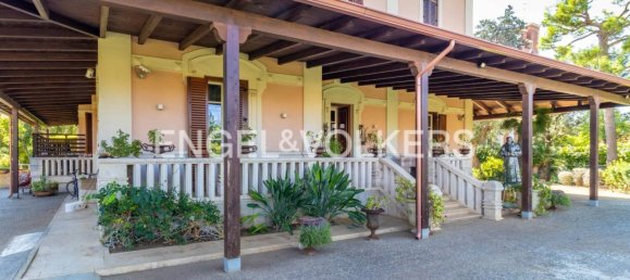 Вилла с 4 спальнями в Бари, Италия № 128079 21