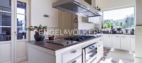 Вилла с 4 спальнями в Бари, Италия № 128079 15