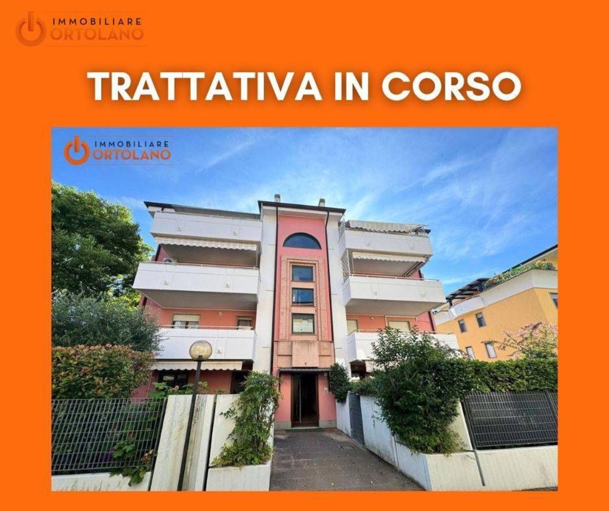 3-salle Appartement à Gorizia, Italy No. 294481