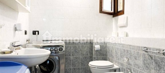 Apartamento de 2 dormitorios en Desenzano del Garda, Italy No. 322283 9