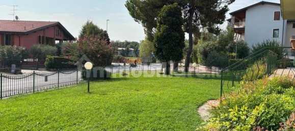 Apartamento de 2 dormitorios en Desenzano del Garda, Italy No. 322283 17