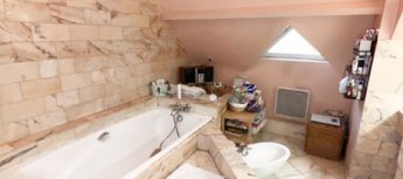 5 bedrooms House in Vaux-sur-Seine, France No. 281305 10