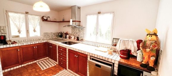 5 bedrooms House in Vaux-sur-Seine, France No. 281305 4