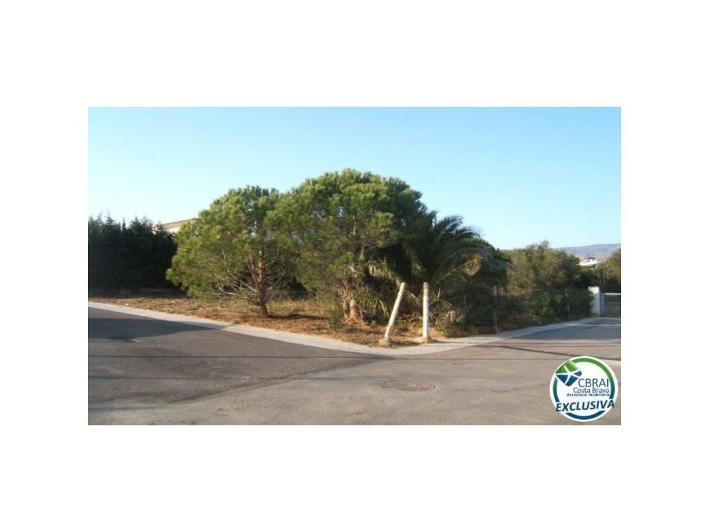 600m² Land in Roses, Spain No. 196295
