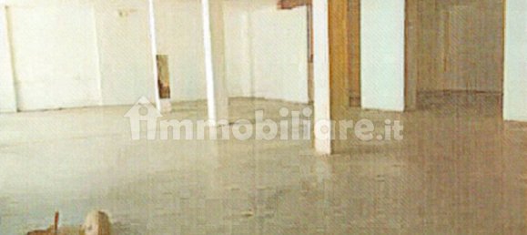5-salle Entrepôt à Varese, Italy No. 94079 7