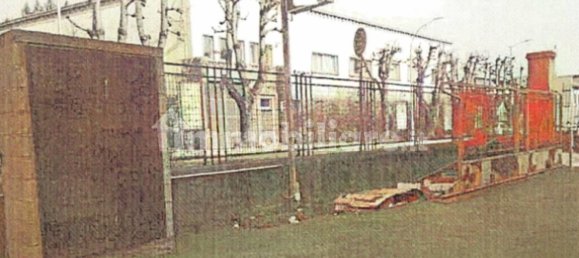 5-salle Entrepôt à Varese, Italy No. 94079 4