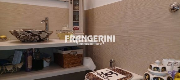 7 rooms Apartment in Livorno, Italy No. 265172 3