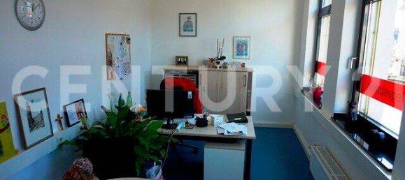 Здание с 11 комнатами в Дюрен, Германия № 272012 15