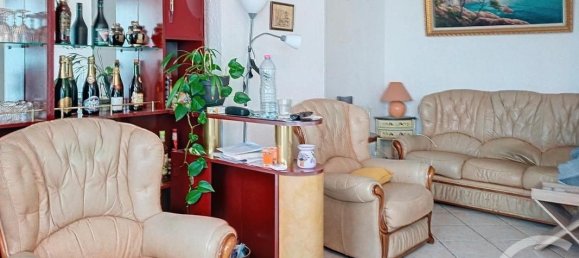 3 chambres Appartement à Sainte-Savine, France No. 49539 2