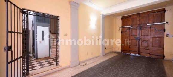 1 bedroom Apartment in Bologna, Italy No. 271406 2