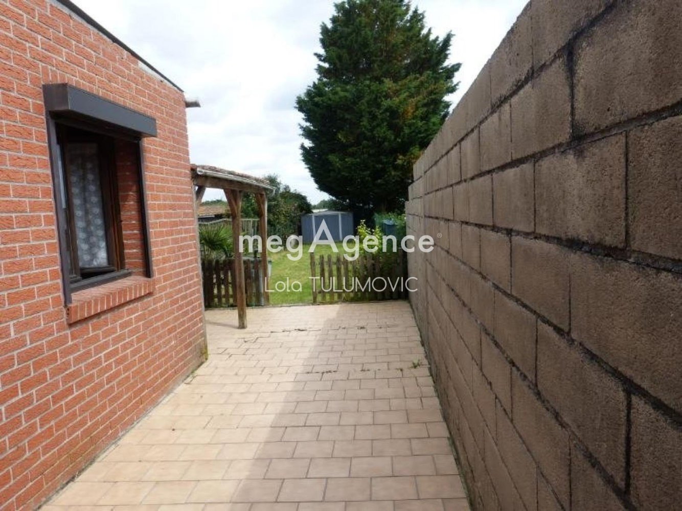 2 bedrooms House in Denain, France No. 249127