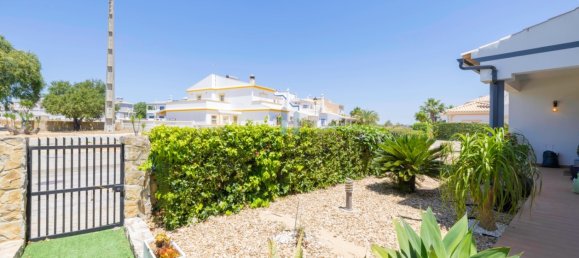 5 Schlafzimmer Villa in Armacao de Pera, Portugal, Nr. 240325 2