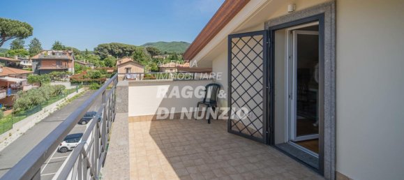 3 rooms Penthouse in Grottaferrata, Italy No. 14926 12