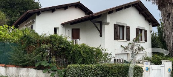 3 bedrooms House in Guethary, France No. 319356 2