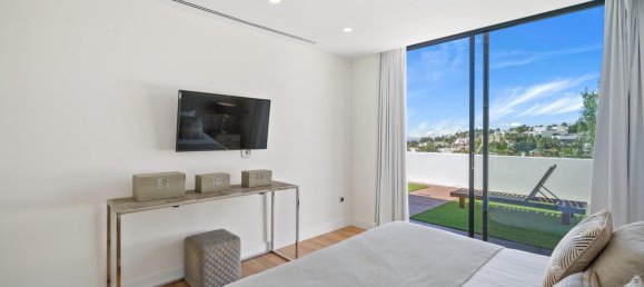 5 bedrooms Villa in Malaga, Spain No. 116681 29