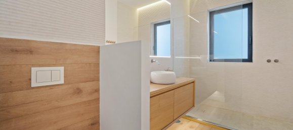 5 bedrooms Villa in Malaga, Spain No. 116681 27