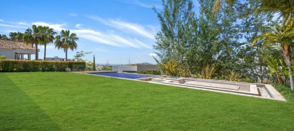 5 bedrooms Villa in Malaga, Spain No. 116681 18