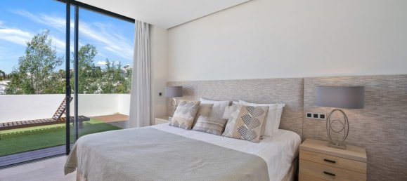 5 bedrooms Villa in Malaga, Spain No. 116681 31