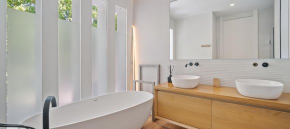 5 bedrooms Villa in Malaga, Spain No. 116681 30