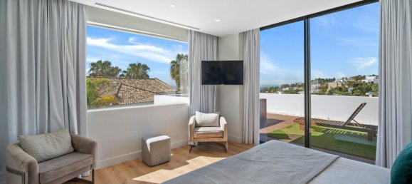 5 bedrooms Villa in Malaga, Spain No. 116681 24