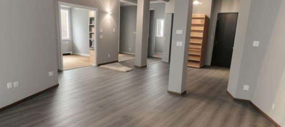 5 غرف نوم شقة في Varese, Italy رقم 363469 5