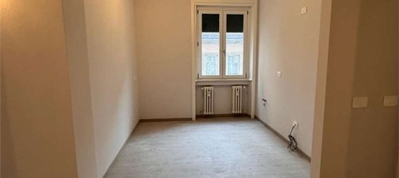 5 غرف نوم شقة في Varese, Italy رقم 363469 10