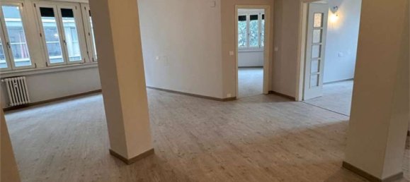 5 غرف نوم شقة في Varese, Italy رقم 363469 14