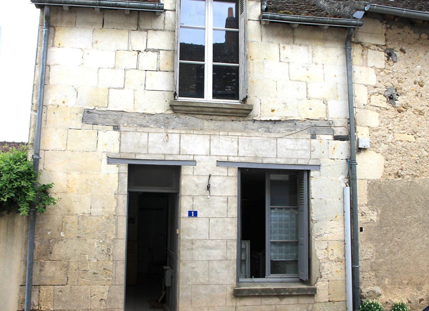 2 bedrooms House in Le Grand-Pressigny, France No. 64798